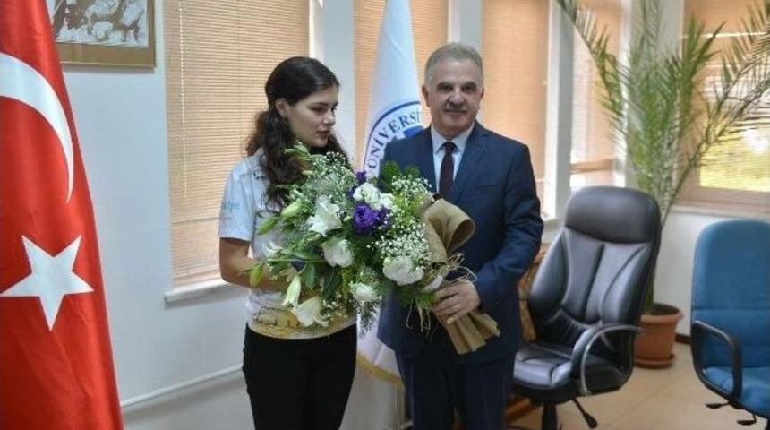 Sakarya &Uuml;niversitesi K&uuml;lt&uuml;r El&ccedil;ilerini Ağırladı