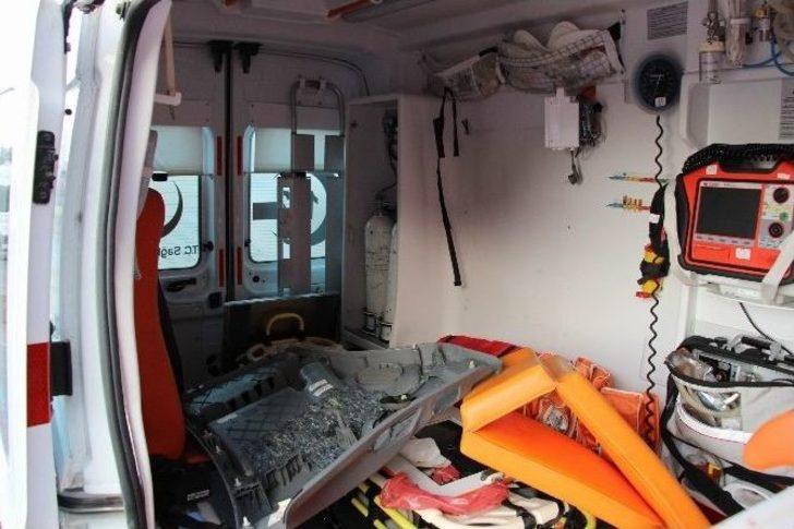 Ambulans İle Tanker Çarpıştı: 3 Yaralı G4