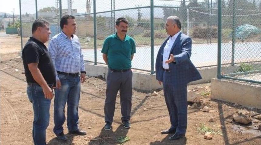 Reyhanlı&rsquo;da İki Mahalleye Halı Saha