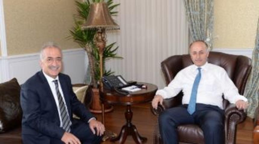 Rekt&ouml;r &Ccedil;omaklı&rsquo;dan Vali Azizoğlu&rsquo;na Ziyaret