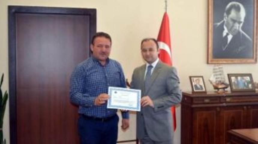 Kaymakam Başoğlu&rsquo;dan Er&ccedil;il&rsquo;e Başarı Belgesi