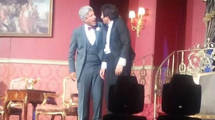 Ay&ccedil;i&ccedil;eği Festivali&rsquo;nde Uygur Kardeşler G&uuml;lmekten Kırdı Ge&ccedil;irdi