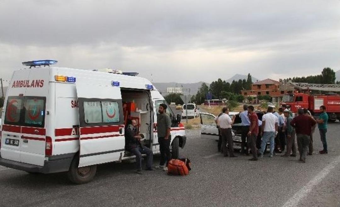 Yine Aynı Kavşak, Yine Kaza