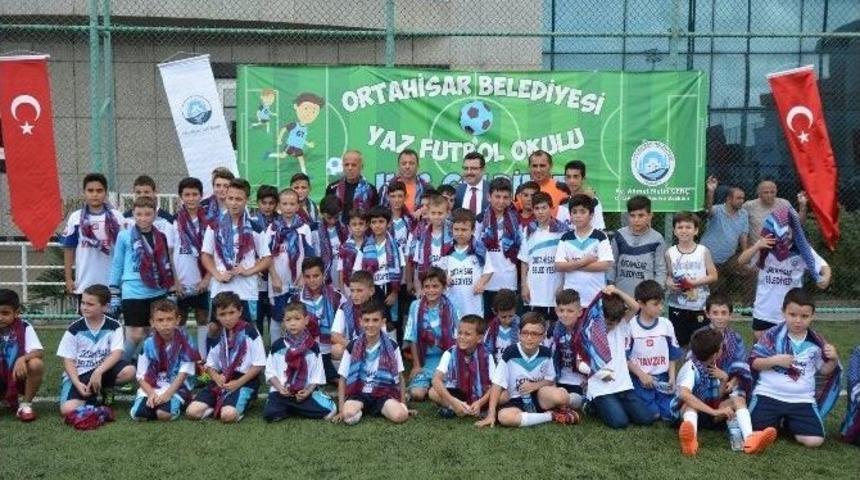 Ortahisar&rsquo;ın Yaz Futbol Okulu Sona Erdi