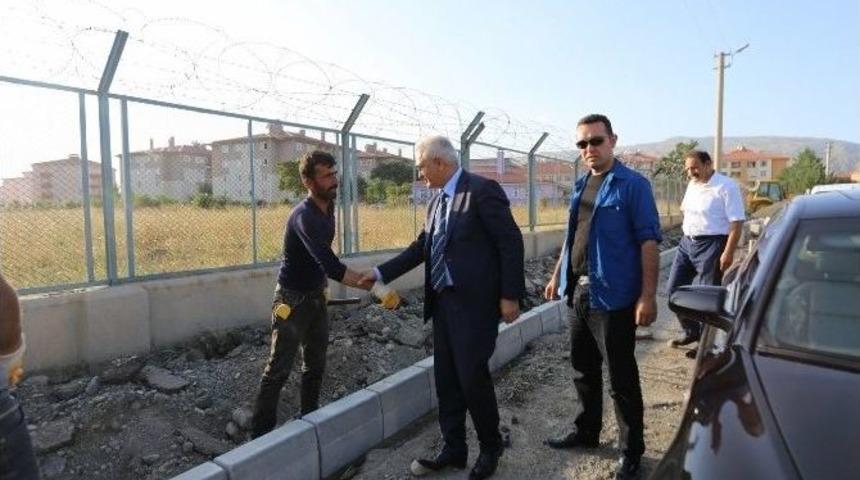 Kaldırım &Ccedil;alışmaları Aralıksız Devam Ediyor