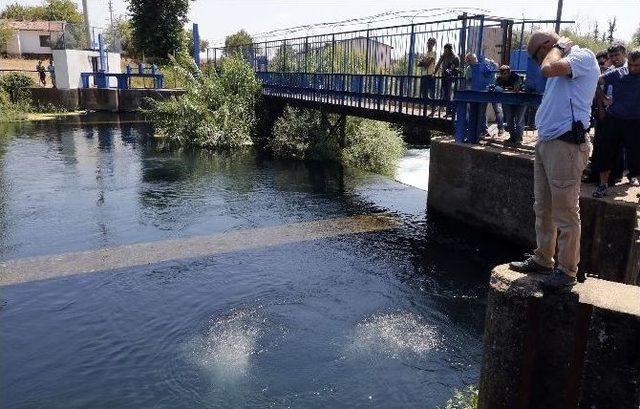 Antalya’da Sulama Kanalında Erkek Cesedi Bulundu