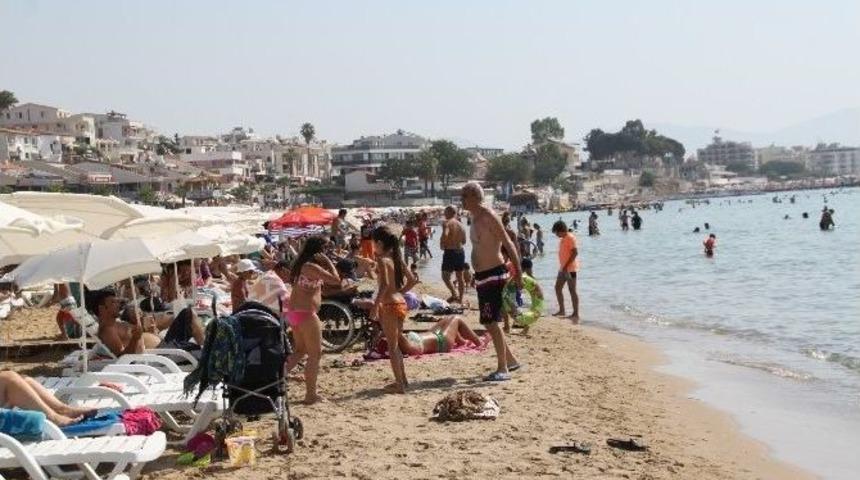Didim’de Deniz Ve Güneş Keyfi Devam Ediyor