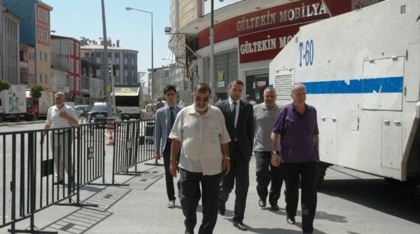 Saadet Partisi Patlamada Zarar G&ouml;ren Esnafı Ziyaret Etti