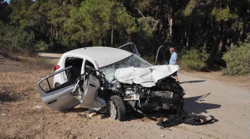 Hurdaya D&ouml;nen Otomobilden Sağ Kurtuldular