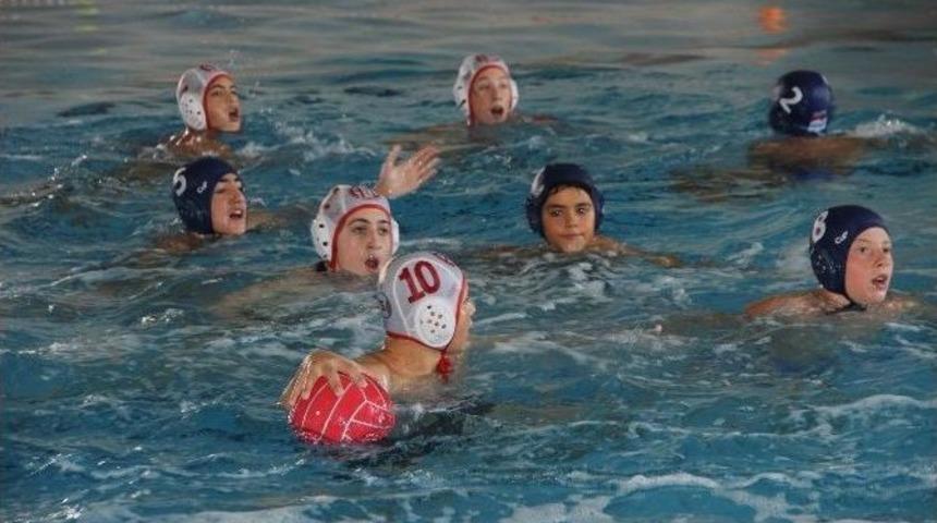 (&ouml;zel Haber) Nevşehir, Tarihinde İlk Kez Sutopu Ma&ccedil;larına Ev Sahipliği Yapıyor