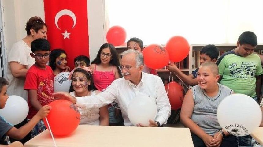 Bayraklı&rsquo;da 14 Mahallede K&uuml;t&uuml;phane