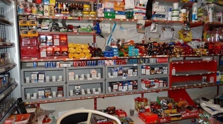 Hırsızlar G&ouml;lpazarı&rsquo;nda Bir Marketten 10 Bin Liralık Sigara &Ccedil;aldı