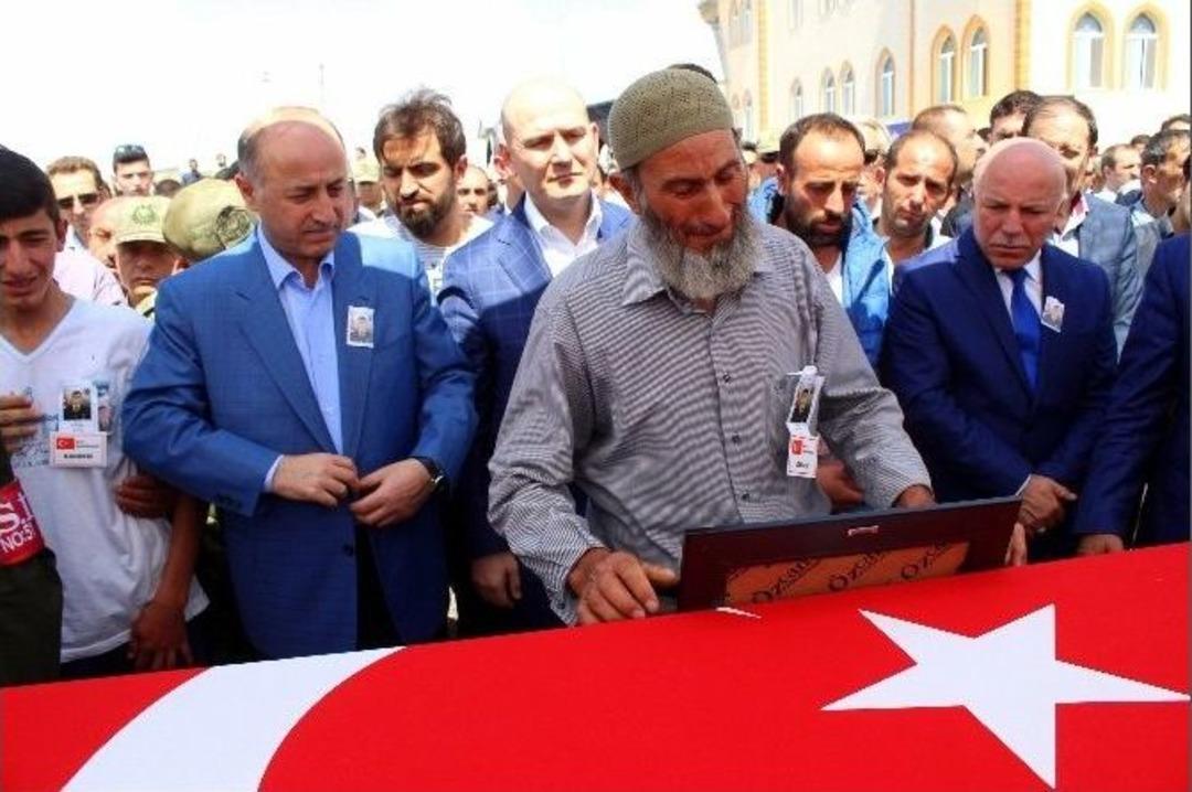 Şehit Pehl&uuml;l Oruk Son Yolculuğuna Uğurlandı