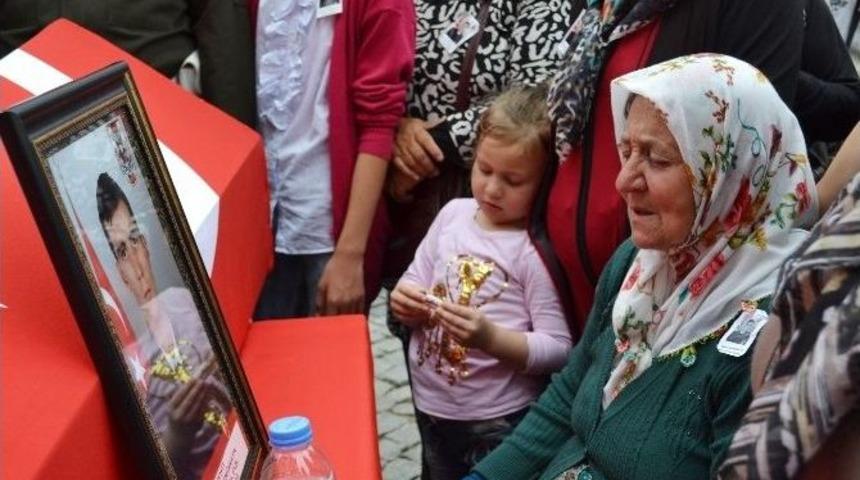 Anneden Şehit Oğluna Son Bakış