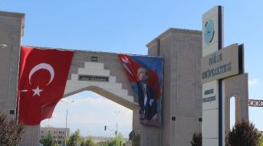 Niğde &Uuml;niversitesinde 10 İdari Personel İhra&ccedil; Edildi