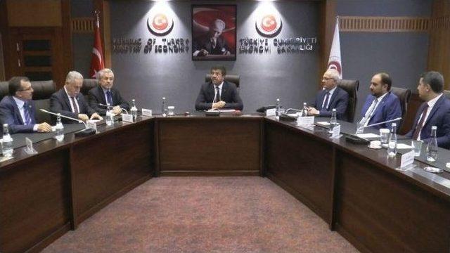 Sarıgöl Ak Parti Teşkilatı’ndan Ankara’da Üzüm Tanıtımı