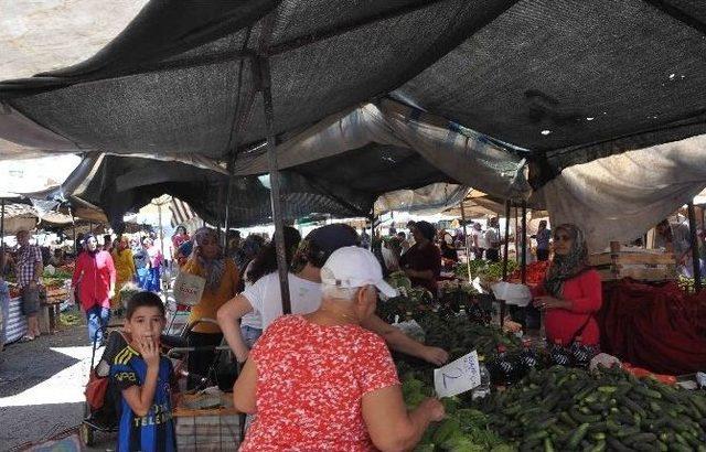 Pazarcı Esnası Halk Pazarlarının Üzerinin Kapatılmasını İstedi