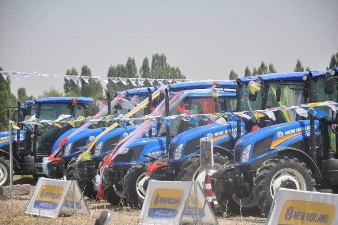 Yeni Trakt&ouml;rler G&ouml;r&uuml;c&uuml;ye &Ccedil;ıktı