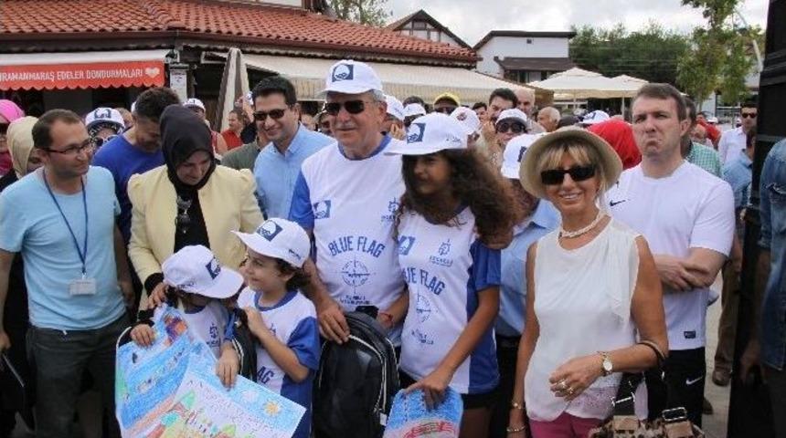 Kefken Plajı Mavi Bayrak&rsquo;la &Ouml;d&uuml;llendirildi