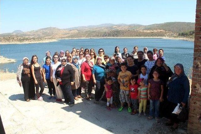 Salihlinin Tarihi Ve Kültürel Yerleri, Manisalı Kadınları Büyüledi