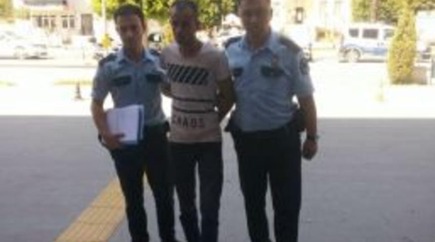 İş Arkadaşını Yaralayan Zanlı Polisten Ka&ccedil;amadı