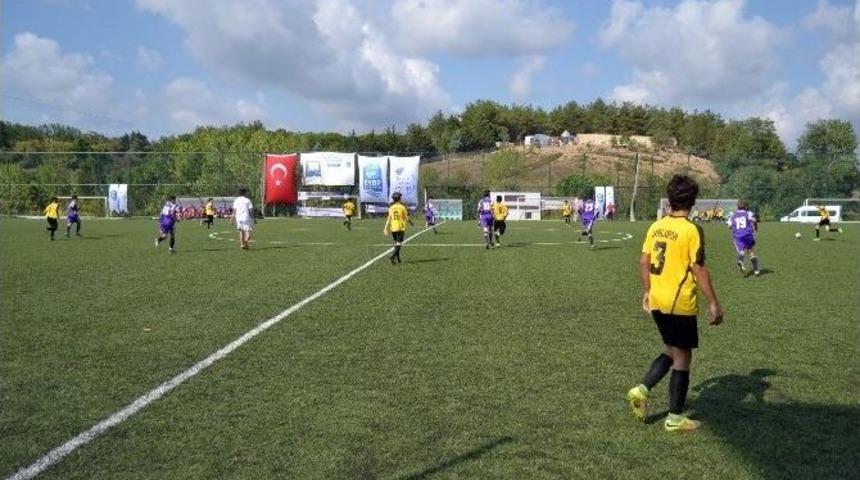 Şehit &Ouml;mer Halisdemir&rsquo;in Adına Futbol Turnuvası D&uuml;zenlendi