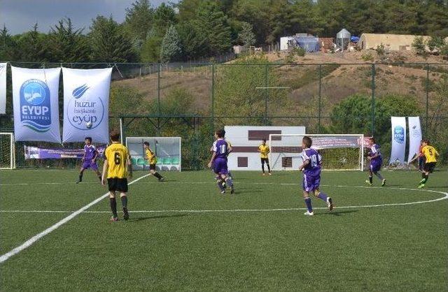 Şehit Ömer Halisdemir’in Adına Futbol Turnuvası Düzenlendi