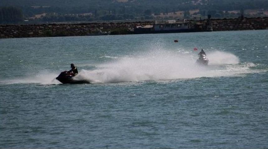 T&uuml;rkiye Su Jeti Şampiyonası 4. Ayağı Beyşehir G&ouml;l&uuml;&rsquo;nde Başladı