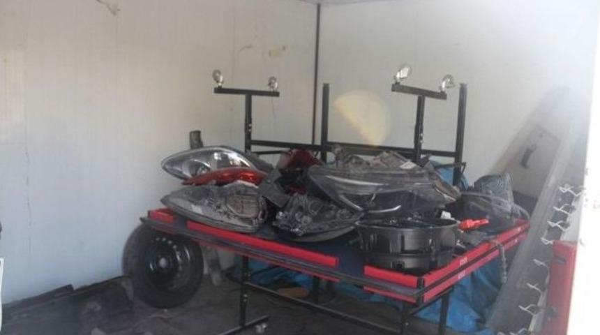 İcralık L&uuml;ks Otomobil Par&ccedil;alarını Piyasaya S&uuml;ren Şebekeye Baskın: 5 G&ouml;zaltı