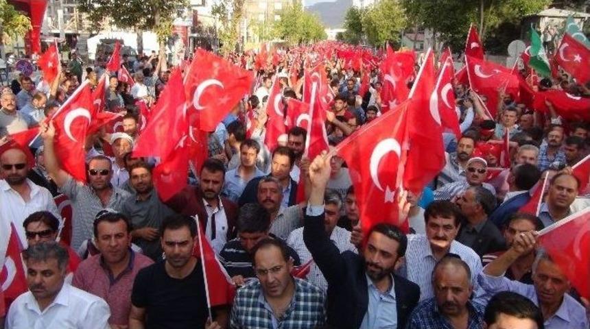 Teröre Lanet Yürüyüşünde Provokatörlere Tepki