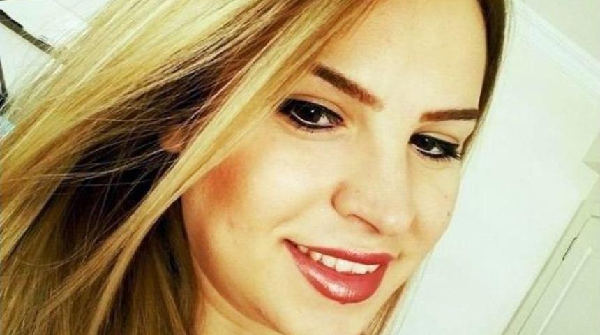 Eşini &Ouml;ld&uuml;ren Zanlının Sosyal Medyada Paylaştığı Fotoğraf Yakalattı