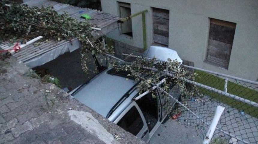 3 Metreden Apartman Bah&ccedil;esine U&ccedil;tu: 2 Yaralı