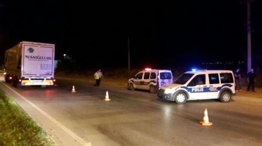 Erbaa&rsquo;da Otomobil İle Motosiklet &Ccedil;arpıştı: 3 Yaralı