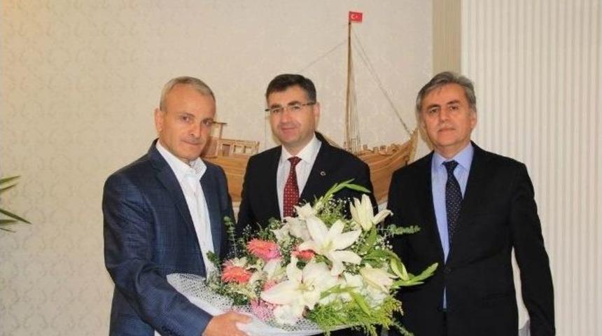 G&uuml;mr&uuml;k&ccedil;&uuml;lerden Vali Dirim&rsquo;e Ziyaret