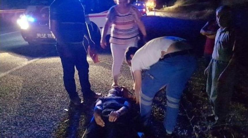 Sepetli Motosiklet Devrildi: 3 Yaralı