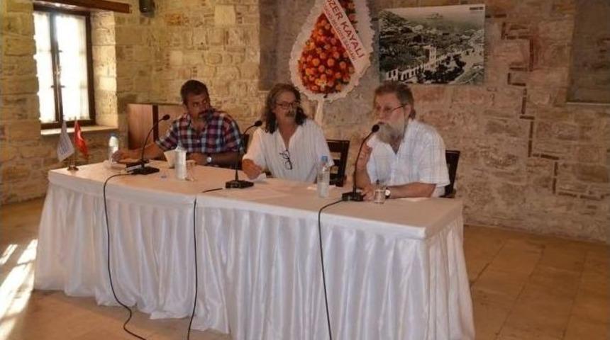 Kuşadası&rsquo;nda &ldquo;rıfat Ilgaz Ve Aziz Nesin&ldquo; S&ouml;yleşisi