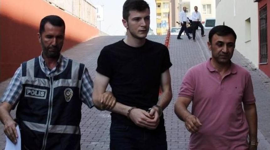 Kayseri Adliyesinde &Ccedil;alışan 21 Kişi G&ouml;zaltına Alındı, 1 Kişi Aranıyor