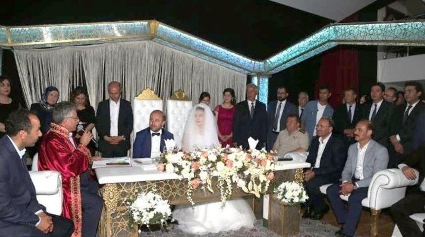 Akdağmadeni Belediye Başkanı Suphi Daştan&rsquo;ın Mutlu G&uuml;n&uuml;