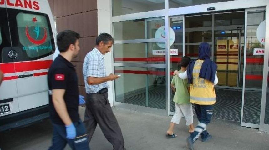 K&uuml;&ccedil;&uuml;k &Ccedil;ocukların Kavgası Hastanede Bitti: 1 Yaralı