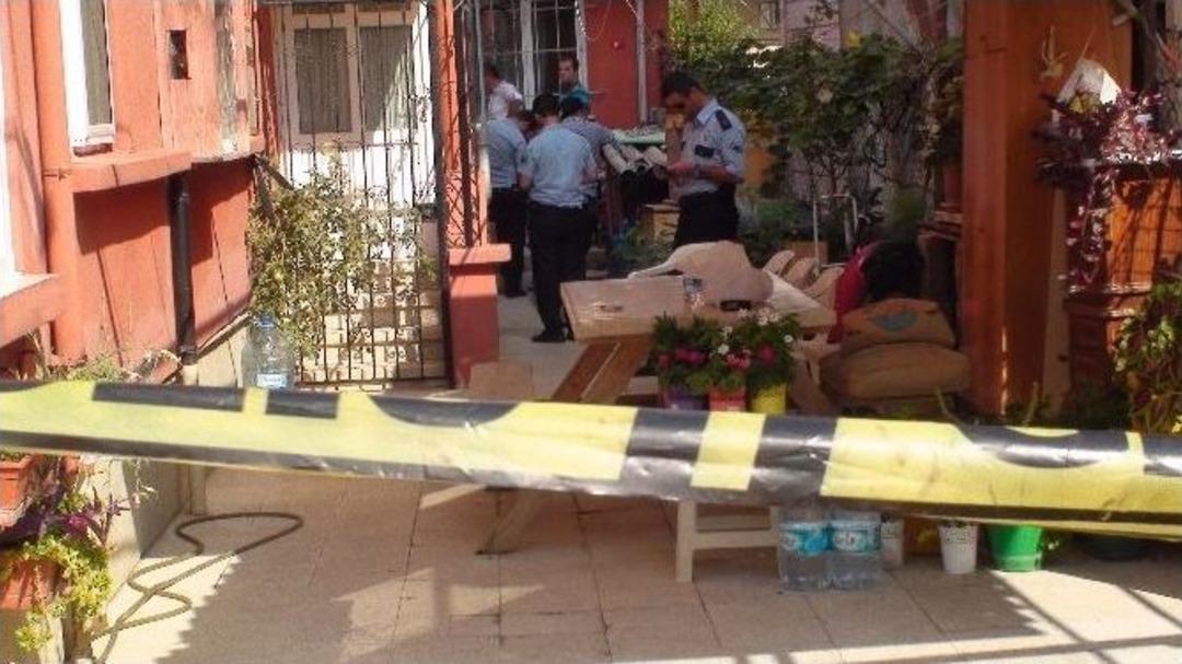 İstanbul&rsquo;da &Uuml;vey Baba Dehşeti