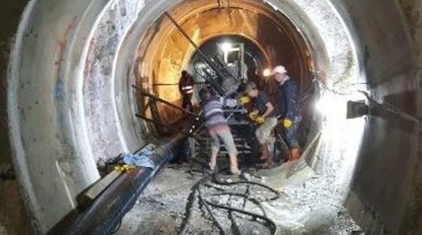 Ak&ccedil;ay&rsquo;da Sıra Baraj G&ouml;vdesinde