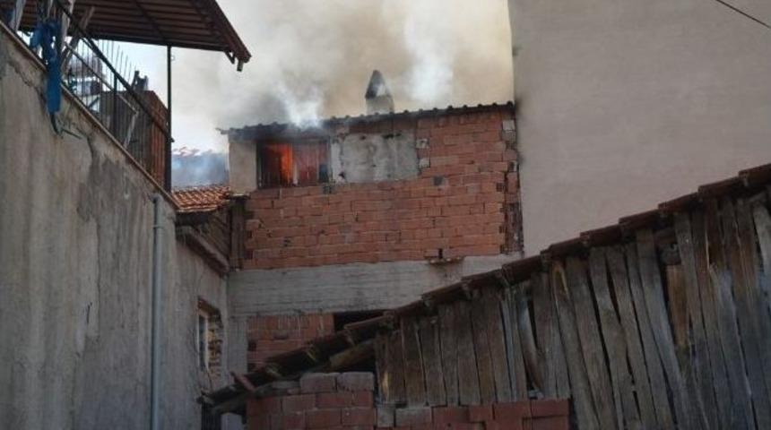 İtfaiyenin Anında M&uuml;dahalesi Faciayı &Ouml;nledi