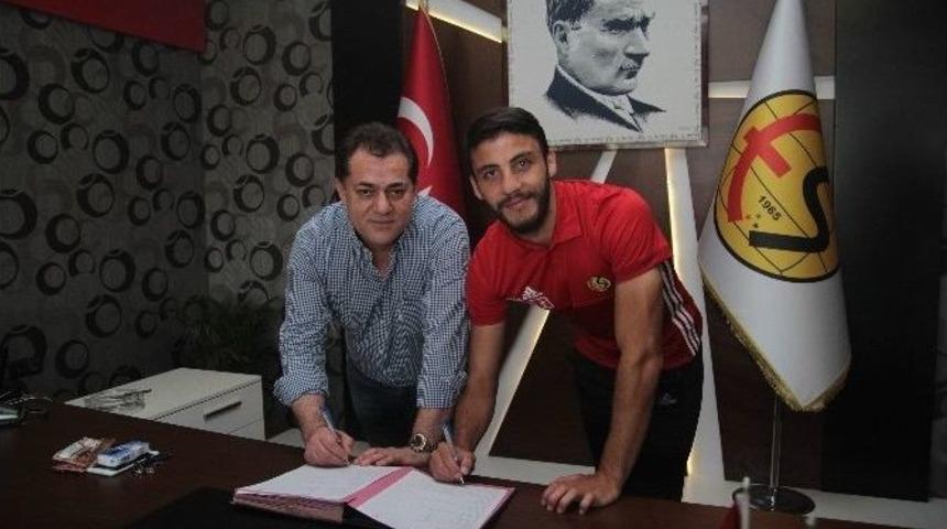 Fenerbah&ccedil;e&rsquo;nin Gen&ccedil; Yıldızı Eskişehirspor&rsquo;da