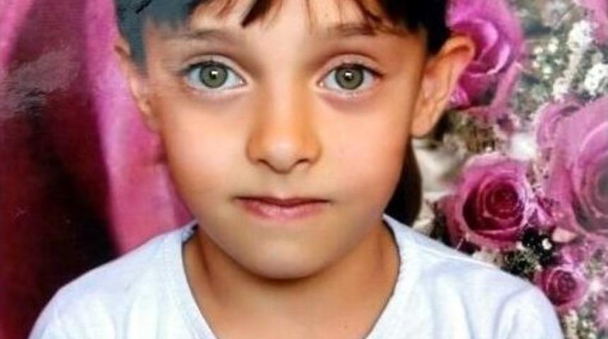 Patlamada &Ouml;len 9 Yaşındaki Kızın Tek Su&ccedil;u Gelin G&ouml;rme Merakıymış