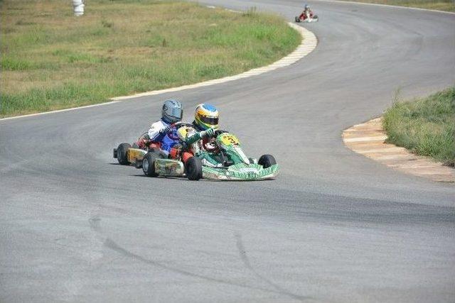 Türkiye Karting Şampiyonası’nda Sezonun 5. Yarışı Uşak’ta Koşuldu