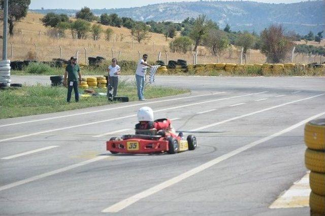 Türkiye Karting Şampiyonası’nda Sezonun 5. Yarışı Uşak’ta Koşuldu