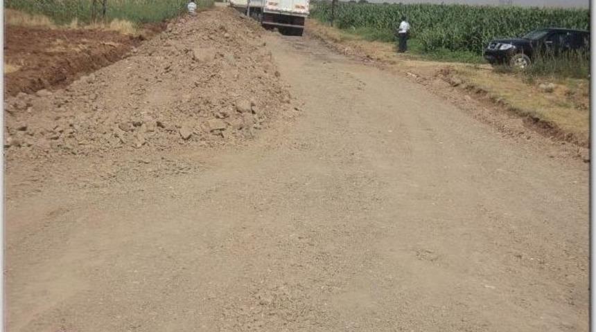 Özel İdarenin Polateli İlçesine Bağlı Köylerde Çalışmalar Sürüyor