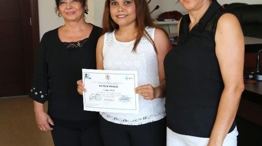 Erdemli Belediyesi Girişimcilere Destek Olmaya Devam Ediyor