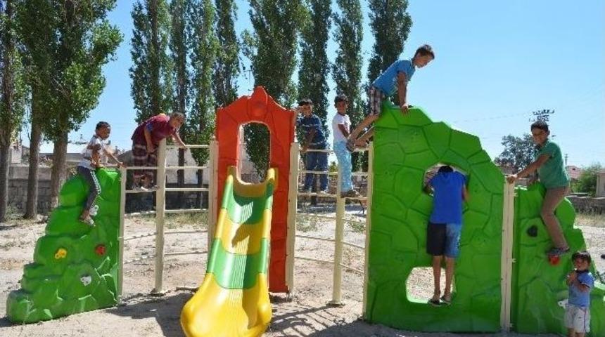 B&uuml;nyan Belediyesi &Ccedil;ocuklar Ve Gen&ccedil;ler İ&ccedil;in Projeleri Hayata Ge&ccedil;iriyor