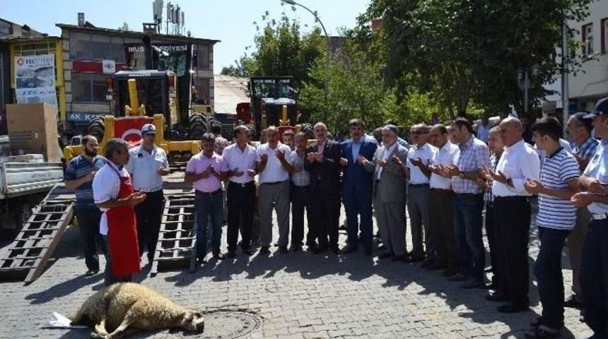 Muş Belediyesi 2 Greyder Aldı